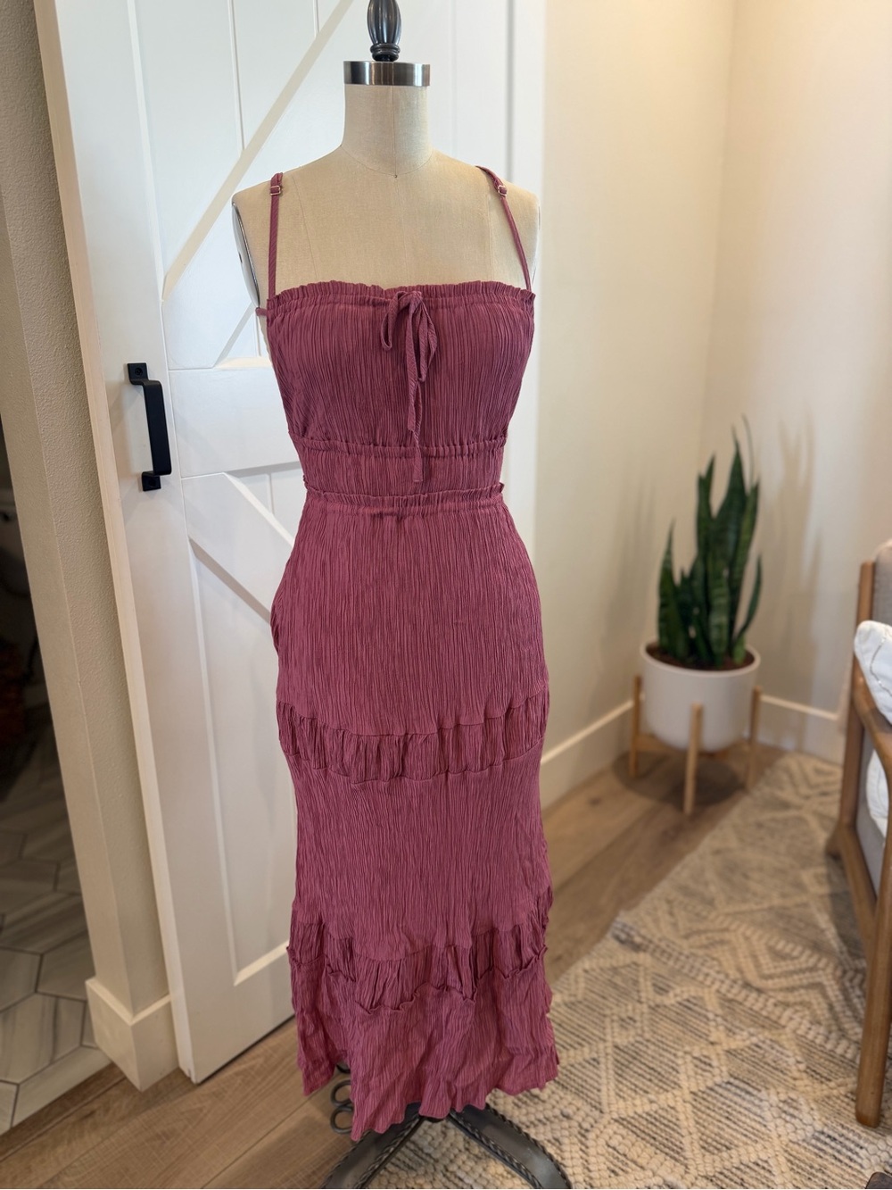 Sleeveless Ruched Midi Dress in Mauve Pink